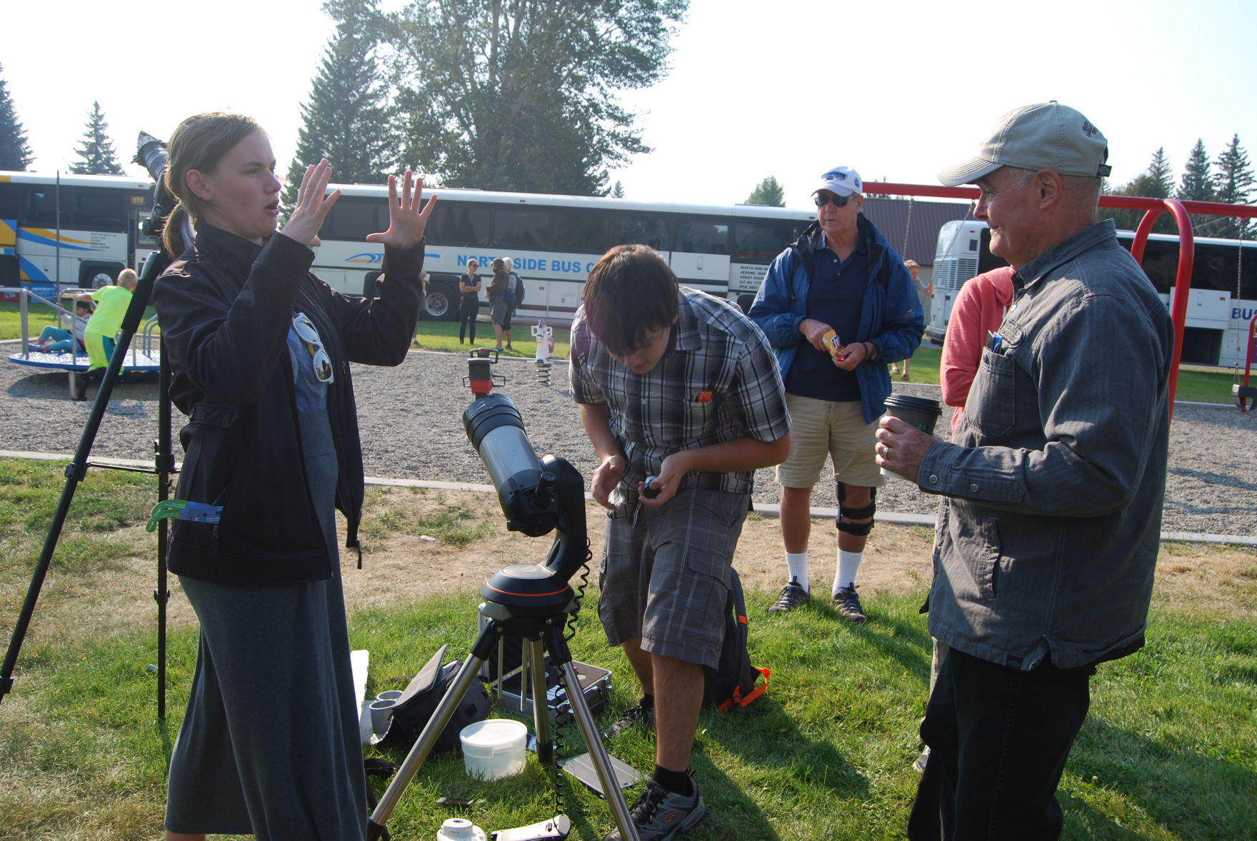 Eclipse bus tour